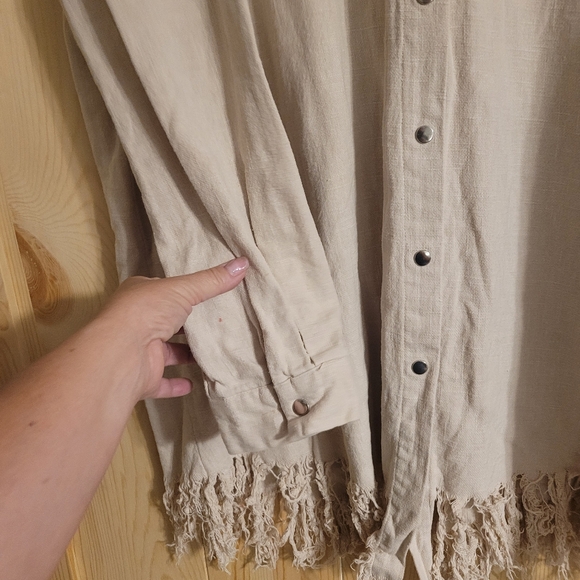 Women's Blue B Collection Frayed Hem Linen/Cotton 70/30 Shacket Oversized Large - Picture 3 of 5